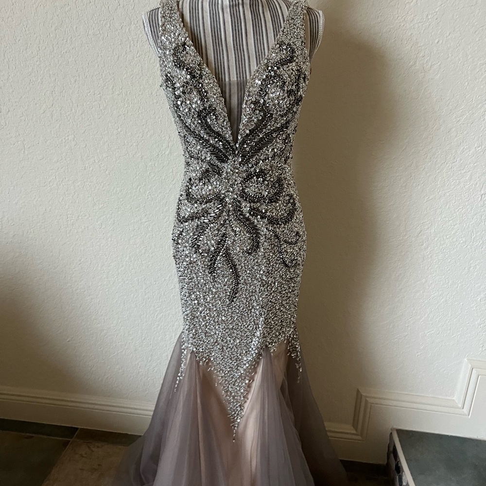 BEAUTIFUL BEADED FORMAL GOWN